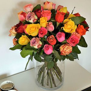 ramo rosas coloridas