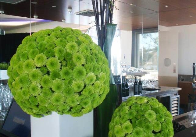 flowers-arrangement-yacht