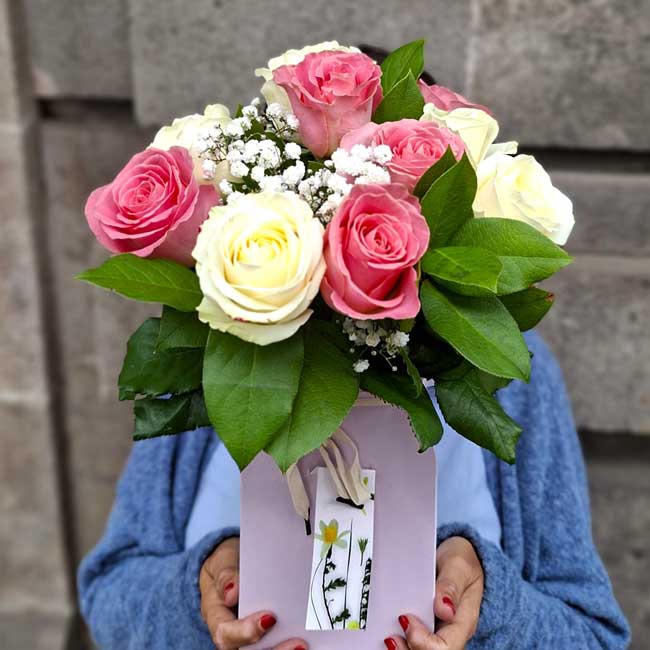 OFERTA SEMANAL “Ramo de 10 Rosas en Tonos Rosados y Blancos" 3 oferta-rosas-blancas-rosa