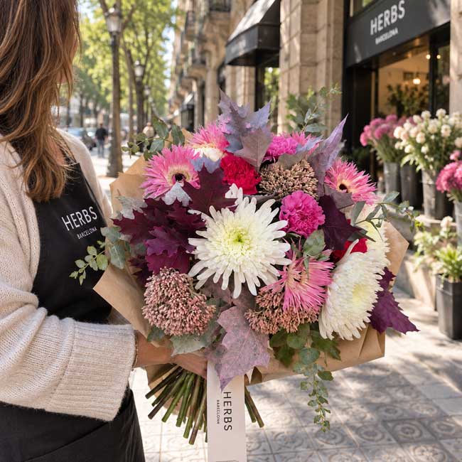 Ramo Gerbera, crisantemo y Clavel "Roble y Fucsia" 3 Claveles crisantemos y gerberas