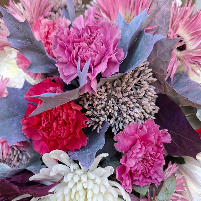 Ramo Gerbera, crisantemo y Clavel "Roble y Fucsia" 2 Ramo variado en tonos pastel
